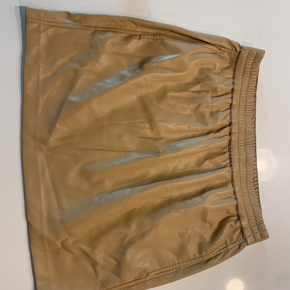 Aritzia Faux Leather Skirt - Small - Never Worn